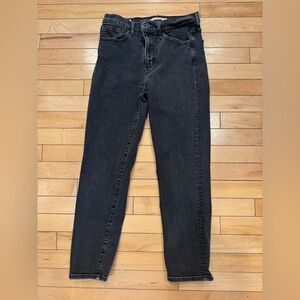 Levi’s 724 High Rise Straight Crop